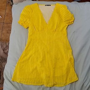 Yellow dress from shein igot it in the wrong size